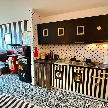 Apartamento Color Pop Near Unwe W Fast Wi-fi *
