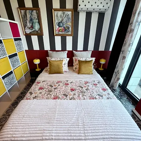 Color Pop Near Unwe W Fast Wi-fi Apartamento